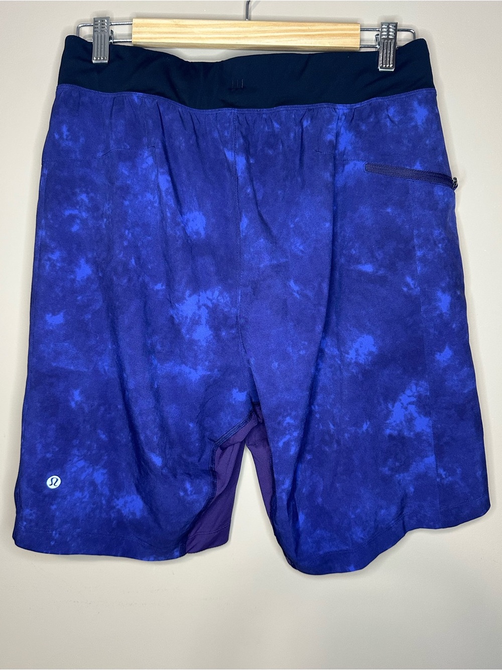 Lululemon Men’s Pace Breaker Shorts M Blue Purple Tie Dye Marbled